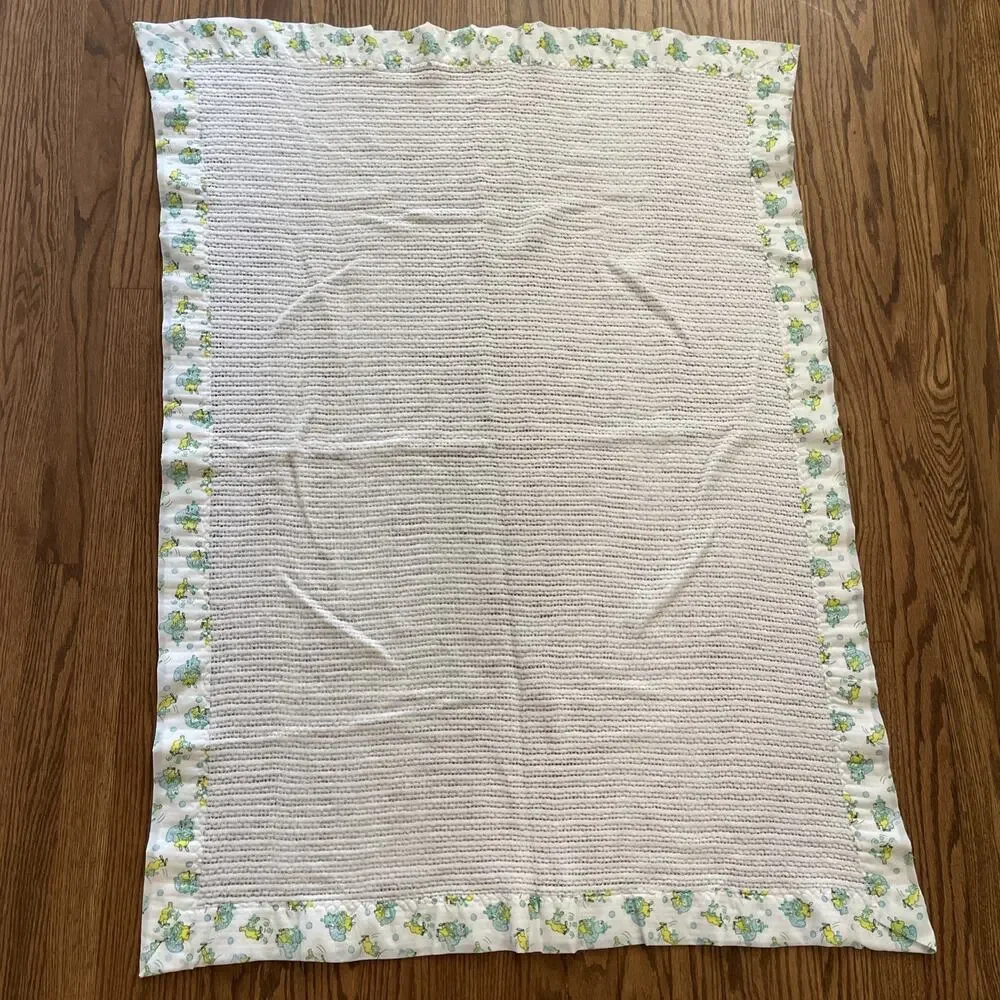 Vintage Carters White Waffle Weave Woven Clowns Bears Satin Trim Baby Blanket